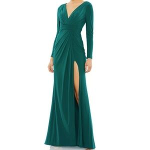 MAC DUGGAL Prom Wedding Formal Special Event Long Sleeve Long Gown • size 10 NWT